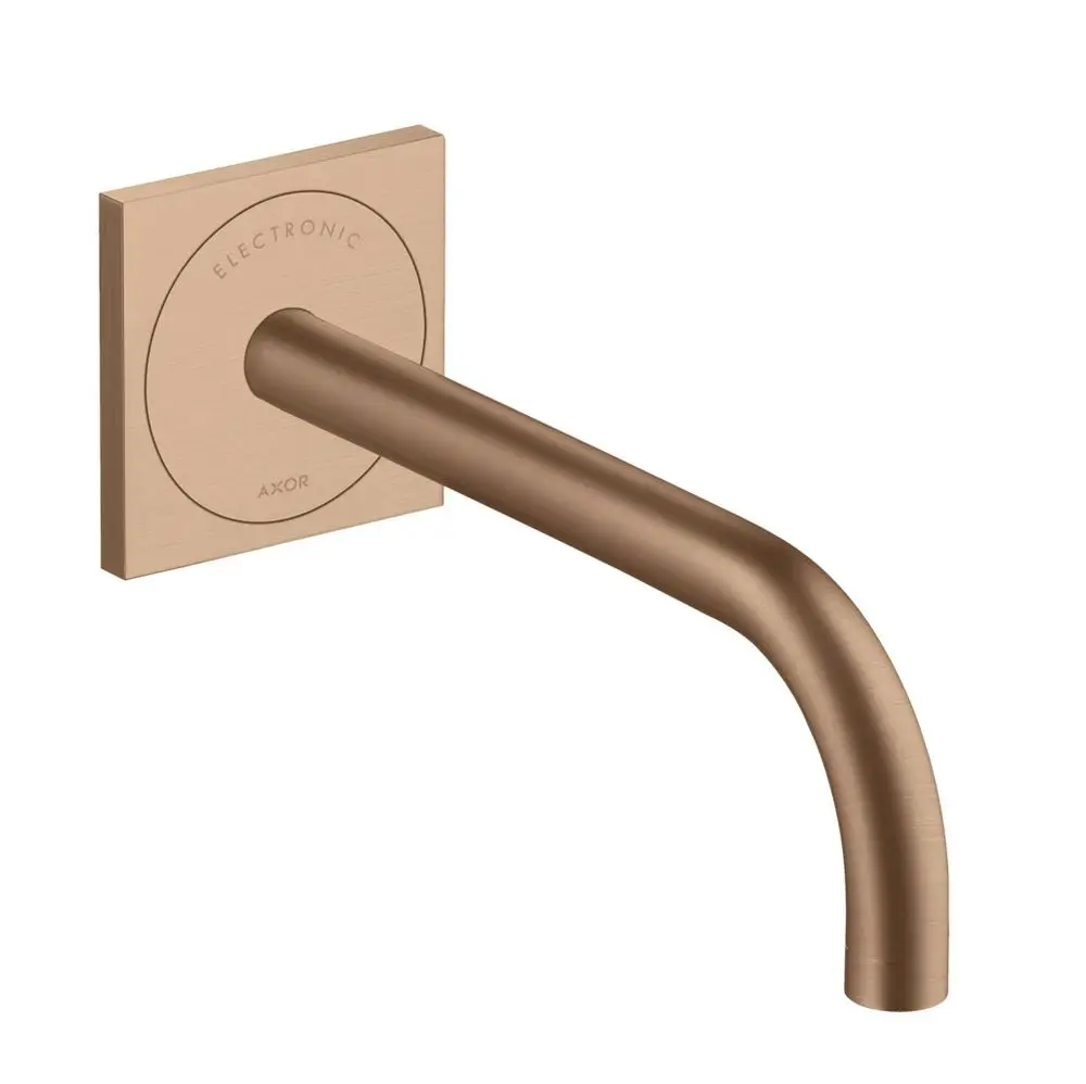 Wandmontierter Wasserhahn mit schmalem Auslauf, in Brushed Red Gold, von AXOR, für elektronische Steuerung mit quadratischem Wandpanel.